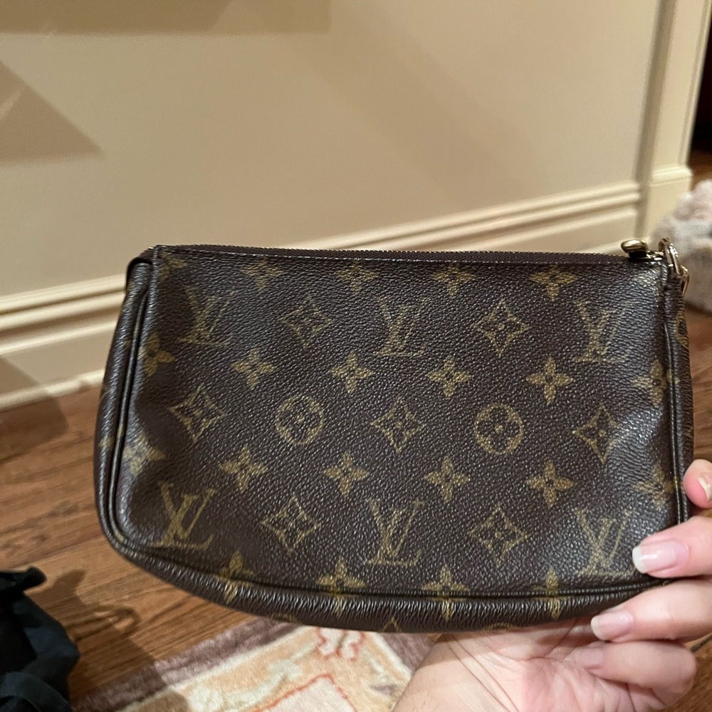 Vintage Louis Vuitton Monogram Pochette - Picture 2 of 5